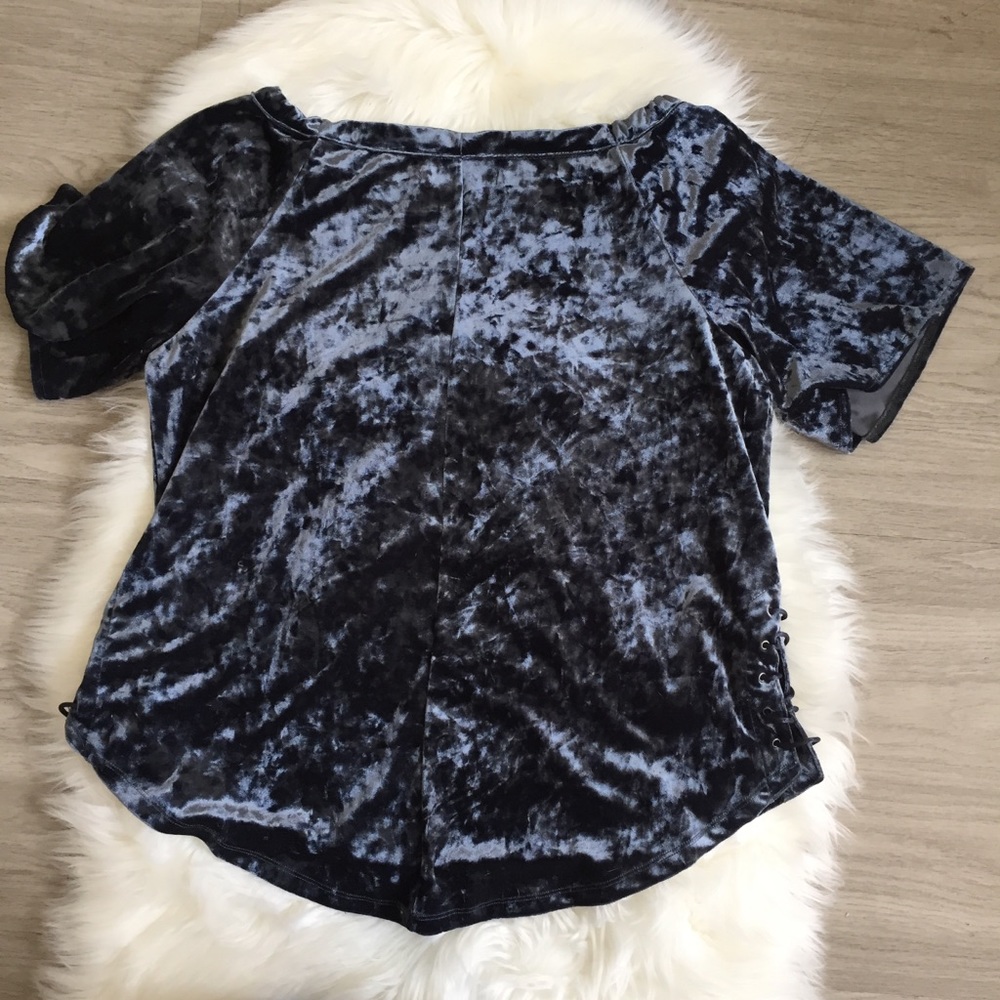 Off The Shoulder Crushed Velvet Top Size M - Picture 2 of 8